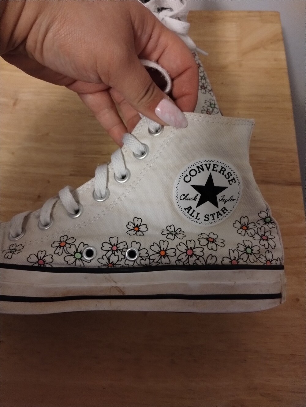 Converse Chuck Taylor Off White High Top Sneakers Daisies Size 8.5 - Picture 6 of 9